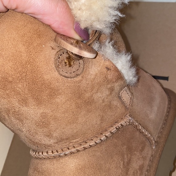 Bailey button uggs - Picture 5 of 5